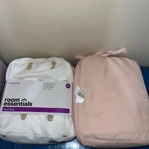 Room Essentials Pineapple Print and Pink Microfiber Sheet Set